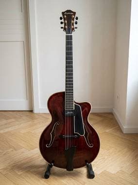 Eastman AR805CE Uptown (2006)  Upgraded con Pickup Attila Zoller (Shadow)