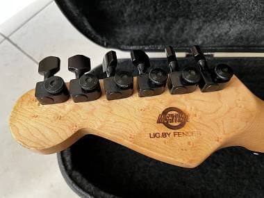 Sperzel Trim Lock 6 in linea per stratocaster destra con scatola black nero
