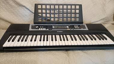 Yamaha PST-210 PSR E213