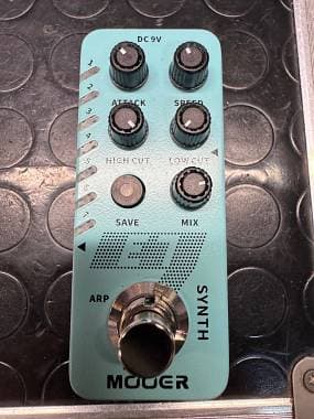 Mooer E 7 SYNTH