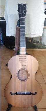 Chitarra romantica antica in stile Guadagnini