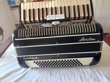Ariston Castelfidardo 80 bassi