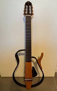 Yamaha Silent SLG110N con borsa