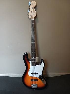 Squier by Fender Jazz J Bass affinity