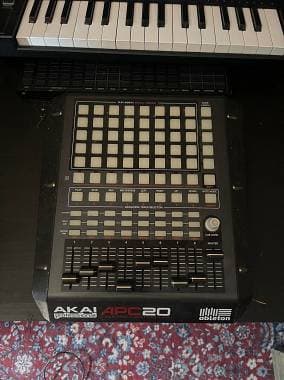 Akai APC20