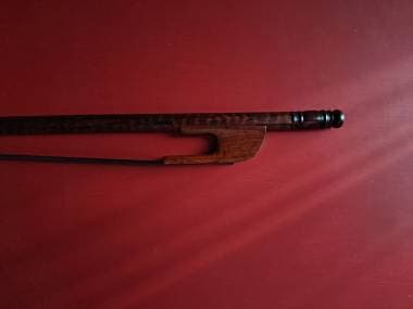 Archetto per viola da gamba bassa Marcos Nunez