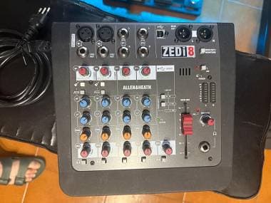 Allen & Heath ZEDI-8