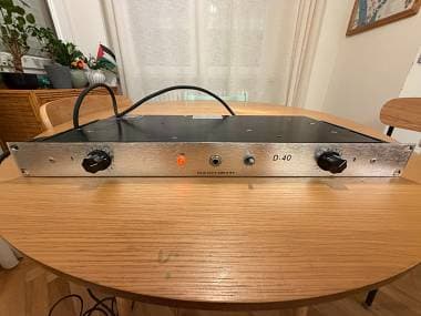 Crown D-40 (Amcron) Solid State Power Amplifier - Studio Rack Vintage USA