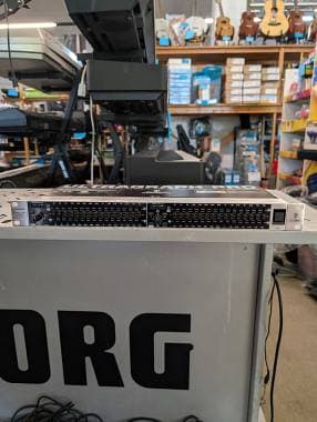 Behringer FBQ1502 Ultragraph Pro