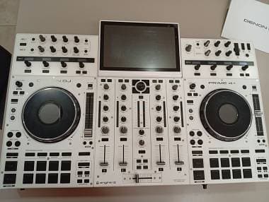 Denon DJ Prime 4 + White edition