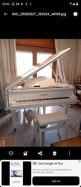 Vendo Pianoforte bianco lucido 1/4 di coda Hyundai