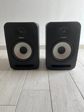 Tannoy Reveal 802