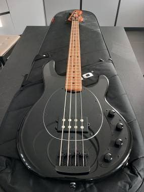 Music man stingray special 4h