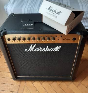 Marshall MG50FX e PEDALE - come nuovo (50 W)