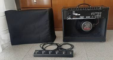 Boss Katana 100 MK II e pedaliera Boss GA-FC