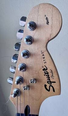 Squier by Fender Stratocaster
