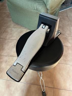 Roland KT10
