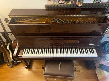Pianoforte verticale Young Chang