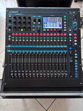 Allen & Heath qu 16 + case + cover