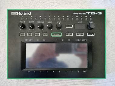 Roland TB-3 ( 303 acid bass ) + deck saver