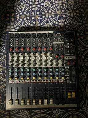 Mixer Soundcraft EPM8