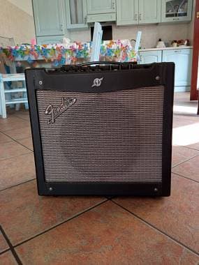 Fender Mustang II 40W + pedale cambio canale