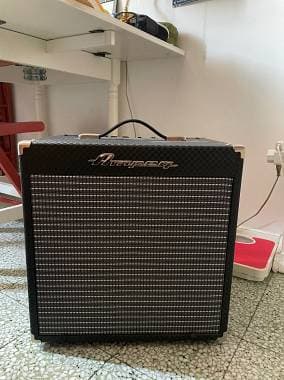 Ampeg Rocket Bass RB-108