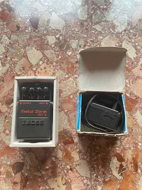 Boss MT-2 Metal Zone e Boss PSA-230P Power Supply