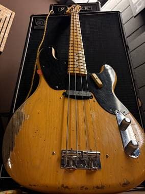 Fender Custom Shop Precision 55