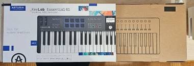 Arturia Essential 61Black