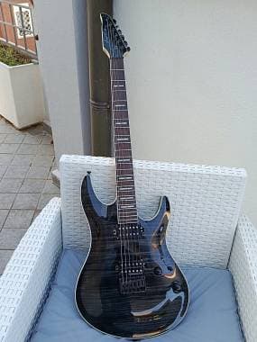 Sire Larry Carlton Y5  Transparent Black