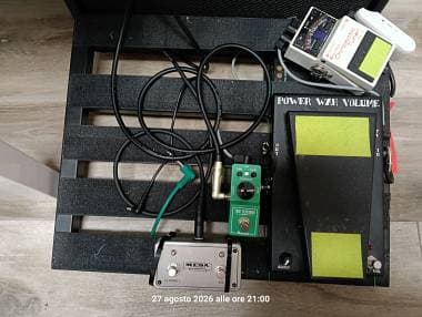 Pedaltrain Novo 18 e alimentatore Palmer PWT05Mk2