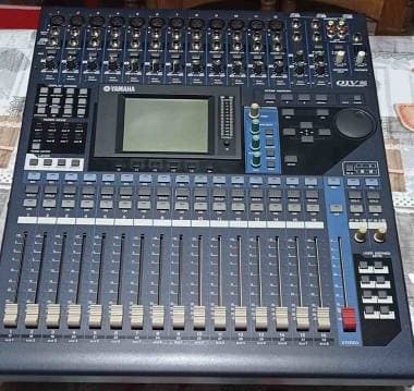 Mixer Yamaha 01v96