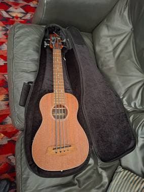 Kala Ukulele Ubass Rumbler