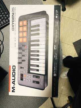 M-Audio oxigen 25