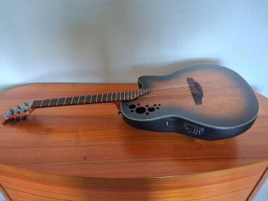 Chitarra acustica Ovation Limited