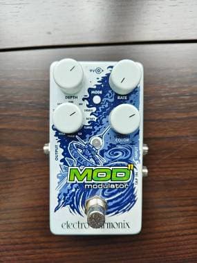 Electro Harmonix mod 11 modulator