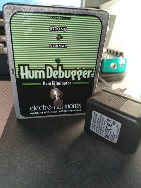 Electro-Harmonix Hum Debugger