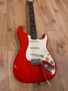 Fender Player II Stratocaster  Coral Red (CRR)