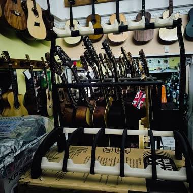 Konig & Meyer 17525 Five E-Guitar Stand Black with Translucent S
