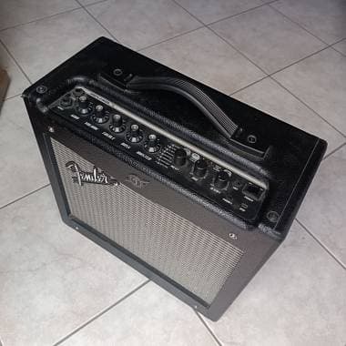Fender Mustang I v2