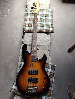 G&L Gl2000