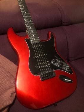 Harley Benton Stratocaster jemster SCAMBIO