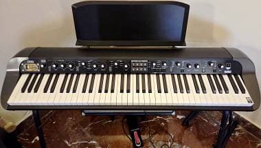 Korg SV2 73 Black, Supporto Korg originale. Imballo, accessori