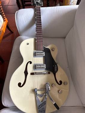 Gretsch G6118T-LIV Players Edition
