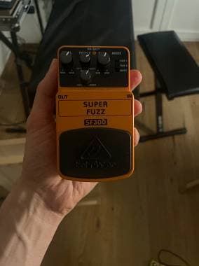 Behringer SF300 Fuzz