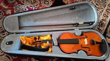 Violino 1/2 marca BRUCK modello P40/05 con spalliera e custodia