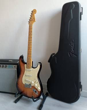 FENDER STRATOCASTER AMERICAN SERIES USA 2001  BODY NITRO  CUSTODIA ORIGINALE