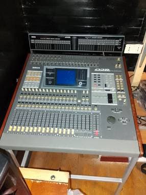 Mixer digitale Yamaha R02