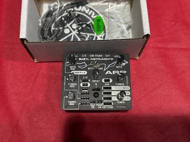 Bastl Kastle ARP generatore melodico modulare synth sintetizzatore arpeggiatiore